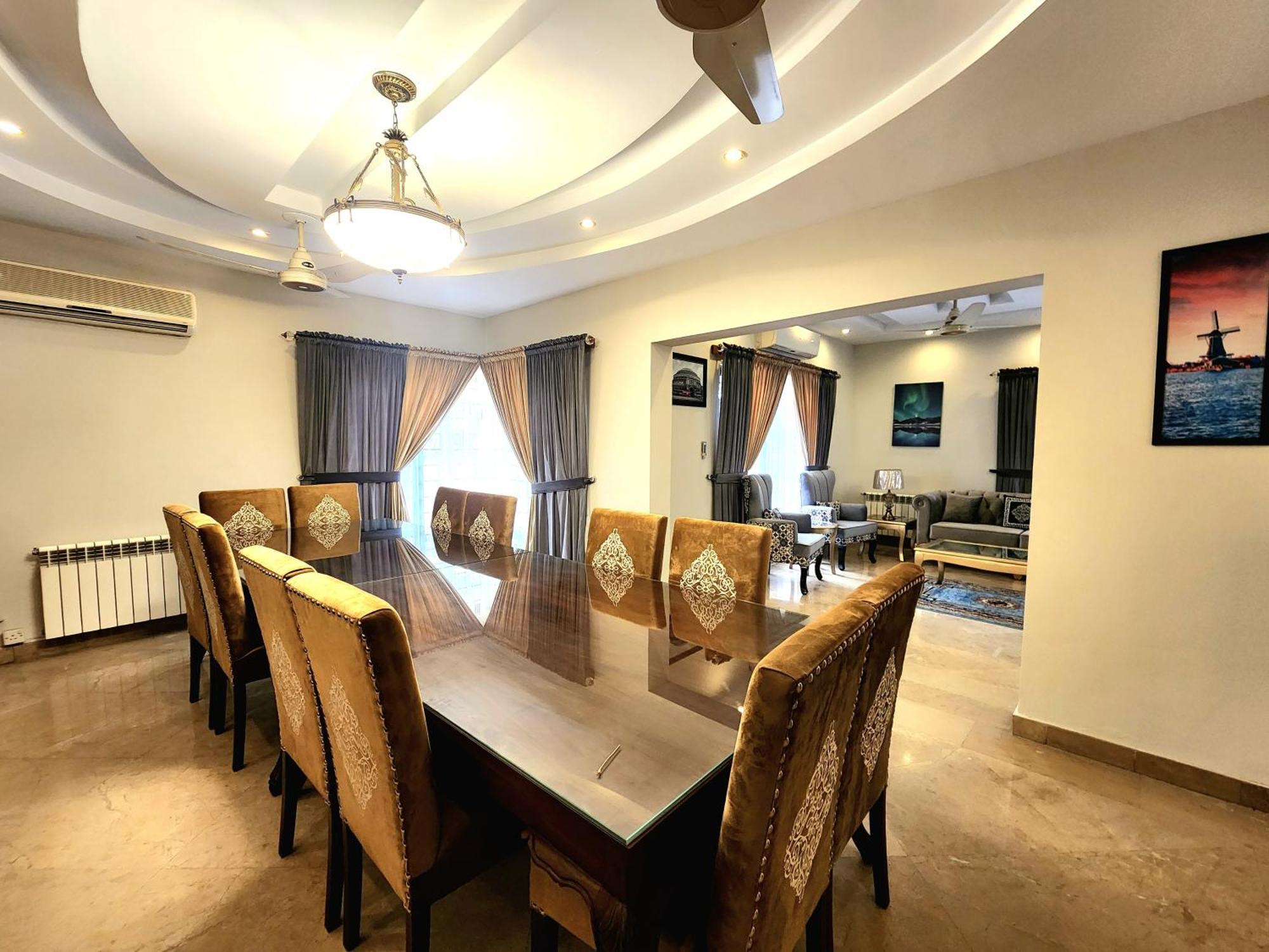 The Millenial Apartments & Suites Bahria Town Rawalpindi Habitación foto