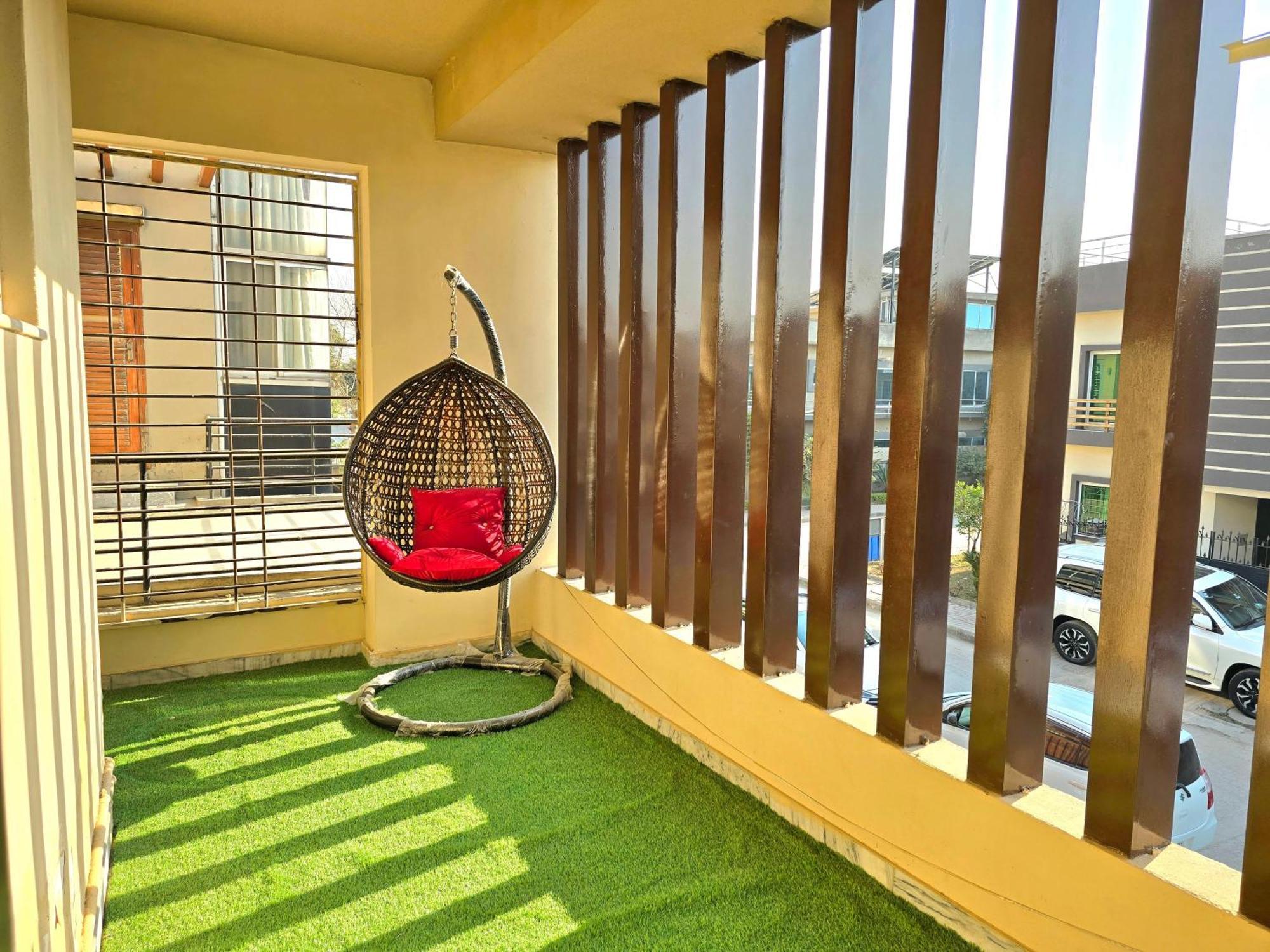 The Millenial Apartments & Suites Bahria Town Rawalpindi Habitación foto