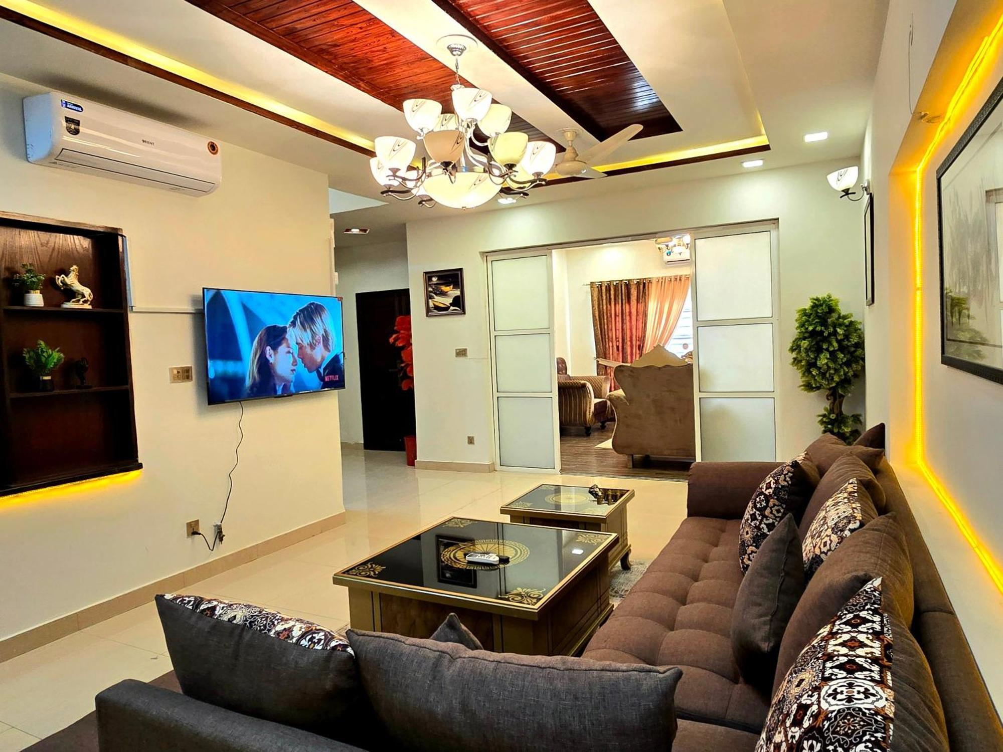 The Millenial Apartments & Suites Bahria Town Rawalpindi Habitación foto